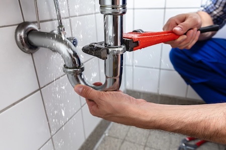 Common Plumbing Problems That Increase During Atlanta’s Summer Heat